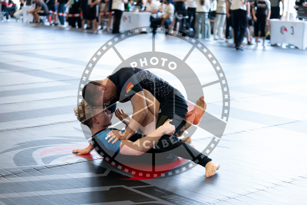20240608PBB02380 | Fighters compete during the ILLCS VII summer edition luta livre competition in Hannover, Germany, on June 8, 2024.
