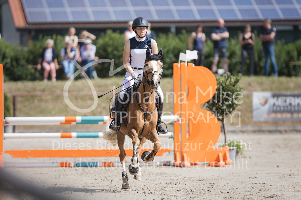 220612_LüPfSpTa_Stil-A1-219 | Lützower Pferdesporttage
Stilspringprüfung Kl.A* geschlossen JUN/JR
12.06.2022