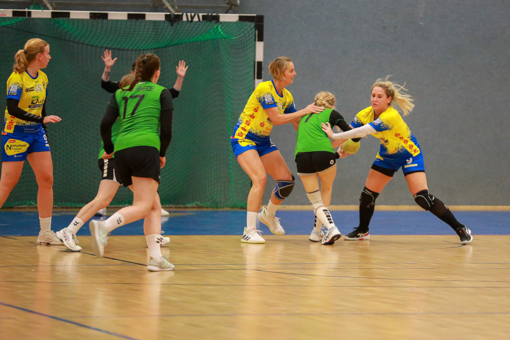 HcTvRhedeII_SvNeukirchen_150924_104 | Bildergalerie von Sport-Ereignissen aber auch von weiteren spannenden Dingen - nicht nur vom Niederrhein. In Anlehnung an den bekannten Spruch von Hanns Dieter Hüsch heißt das Motto: "Niederrhein ist überall".  - Realisiert mit Pictrs.com