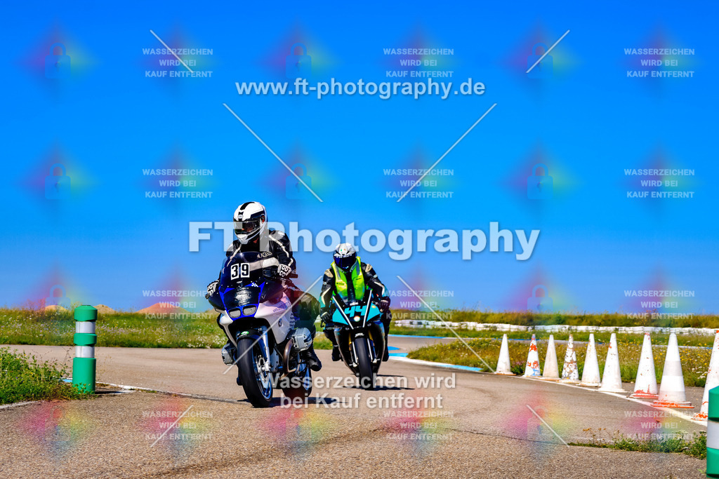 039-2806 | Hier findet Ihr Bilder von Touristenfahrten auf der Nürburgring Nordschleife oder von anderen Veranstaltungen die ich besucht habe. Viel Spass beim Durch Schauen 