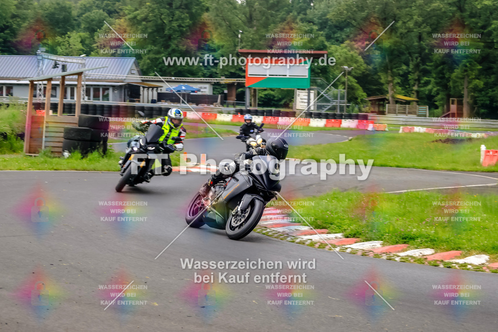 VBK-6386 | Hier findet Ihr Bilder von Touristenfahrten auf der Nürburgring Nordschleife oder von anderen Veranstaltungen die ich besucht habe. Viel Spass beim Durch Schauen 