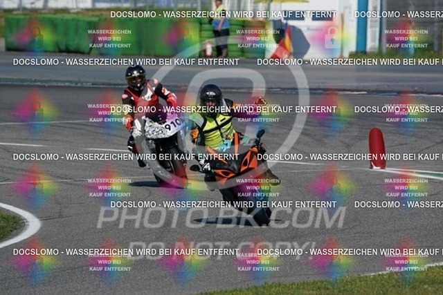 2022_05_09_PBK_12945 | Sportfotografie; SlowMotion; Video; Rennstrecke; Hafeneger; Speer; Racing; RSE; BMW; CBO; Trackday; Motorsportarena; Hockenheimring; Brno; Most; Barcelona; Valencia
