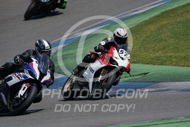 2022_05_09_PBK_23686 | Sportfotografie; SlowMotion; Video; Rennstrecke; Hafeneger; Speer; Racing; RSE; BMW; CBO; Trackday; Motorsportarena; Hockenheimring; Brno; Most; Barcelona; Valencia