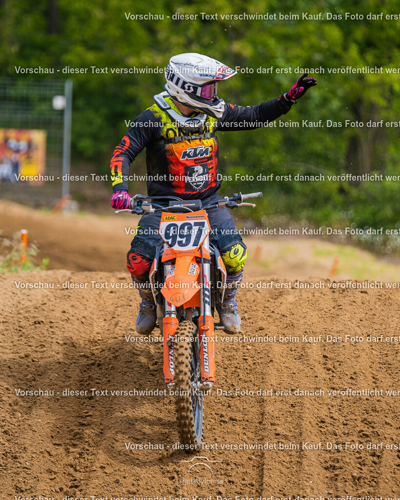 05_17_GroßGlienicke_clubsport-9682 | Sportfotografin aus Berlin-Brandenburg mit Fokus auf Motocross. Ich halte deine sportliche Leistung und echte Emotionen auf und neben der Strecke professionell fest. Entdecke die Fotos von deinem Rennen und bestelle sie direkt hier im Shop.