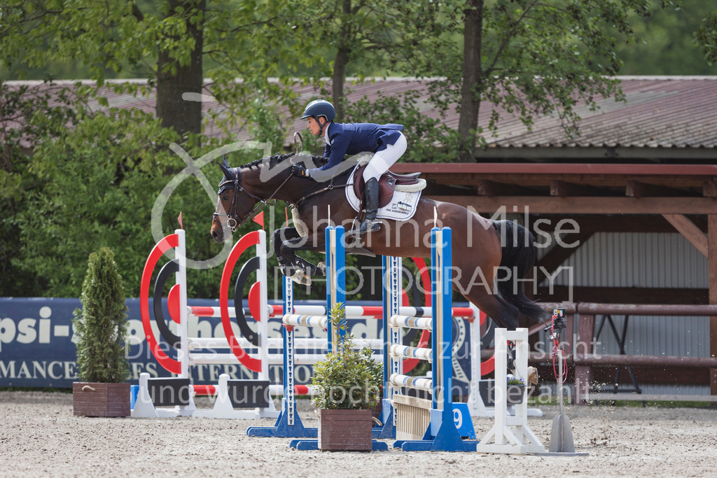 250506_Mühlen_SprPf-L1-357 | Deine schönsten Turniermomente als professionelle Fotos! Entdecke hochwertige Pferdesport-Fotografie im Online-Shop. Jetzt Fotos finden & bestellen!