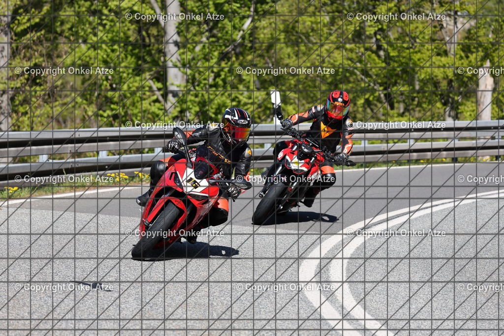 IMG_8386 | Fotograf am Kyffhäuser. Onkel Atze. Kyffhäuser Rennstrecke. Café36. Motorsportfotografie. - Realisiert mit Pictrs.com
