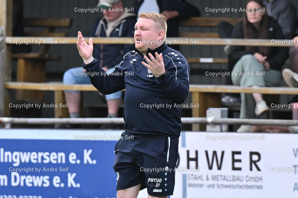 TuS Nortorf vs TSV Kropp | Trainer Jan-Niclas Bräunling (Nortorf) / Fußball-Landesliga Schleswig Männer 2026/2027 / TuS Nortorf vs TSV Kropp / TuS Arena / Nortorf / 29.08.26 - Realisiert mit Pictrs.com
