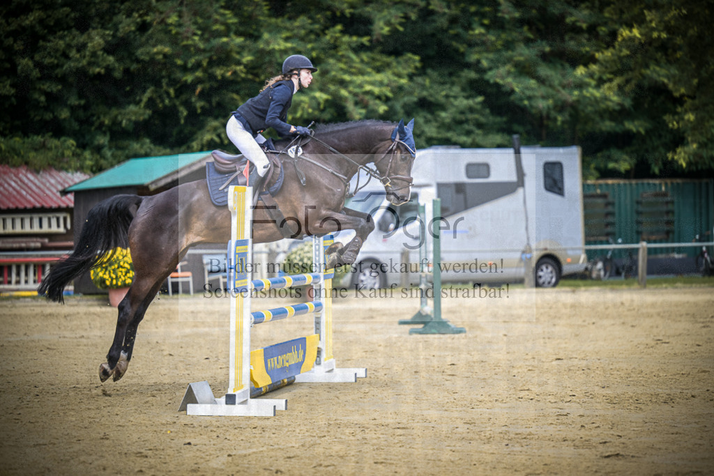 DOS_5392 | Entdecke hochwertige Reitturnierfotos von Foto Oger. Professionell, emotional und authentisch – jetzt Lieblingsmomente im Shop bestellen.Deutschlandweite Turnierfotografie. - Realisiert mit Pictrs.com