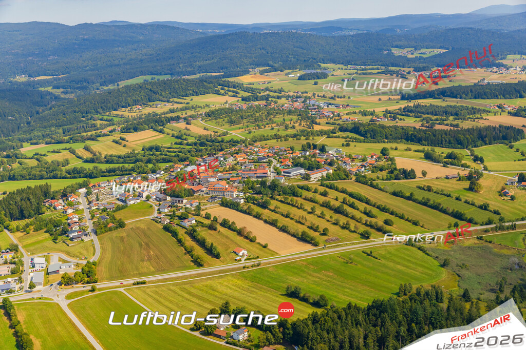 Schöne Luftaufnahme Haslach Hohenau - Die Luftaufnahme wurde 2025 vom Flugzeug heraus erstellt ( keine Drohne ) - Hochauflösende Luftaufnahme - für professionelle Ausdrucke geeignet. Die Geschenkidee !Mit Lizenz und Bildrechte bestellbar