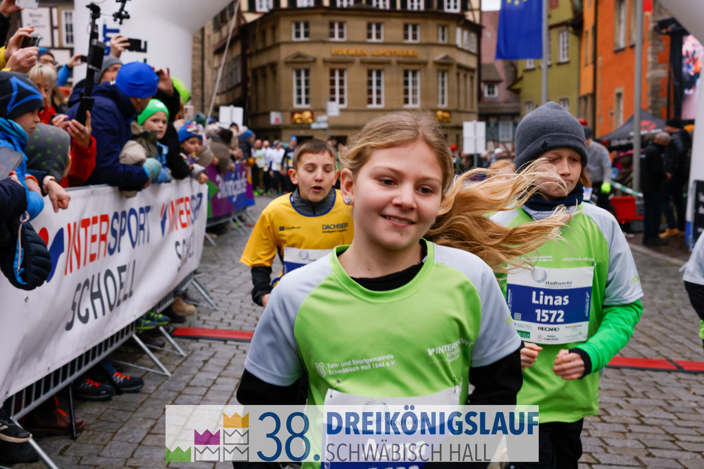 1700m Stadtwerke Jugendlauf | 3 Koenigslauf 2024 1700m Stadtwerke Jugendlauf - Realisiert mit Pictrs.com