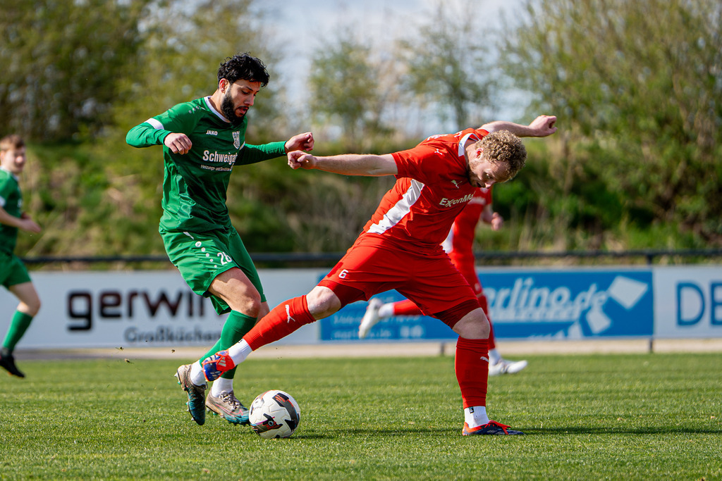 Fußball I Herren I Saison 2025-2026 I Bezirksliga Weser-Ems 4 I 26. Spieltag I VFL Oythe - SV Hansa Friesoythe I 20083 | jns.sportfotos - Realisiert mit Pictrs.com