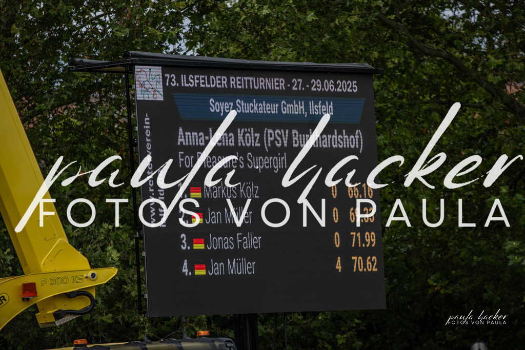 IMG_7076 | Erleben Sie dynamische Sport- und emotionale Tierfotografie in Süddeutschland mit Fotos von Paula. Spezialisiert auf Pferde- und Hundefotografie sowie Sportevents. Kontaktieren Sie mich für einzigartige und ausdrucksstarke Bilder Ihrer besonderen Momente. - Realisiert mit Pictrs.com