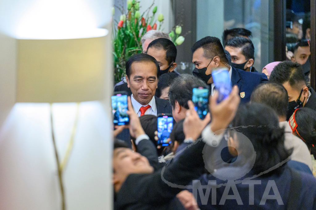 _DWA5452 | Welcoming Jokowi Widodo's arrival by the Indonesian people at Kastens Luisenhof Hotel in the context of the opening of Hannover Messe with Indonesia as Country Partner. Hannover, 15.04.2023 - Realisiert mit Pictrs.com