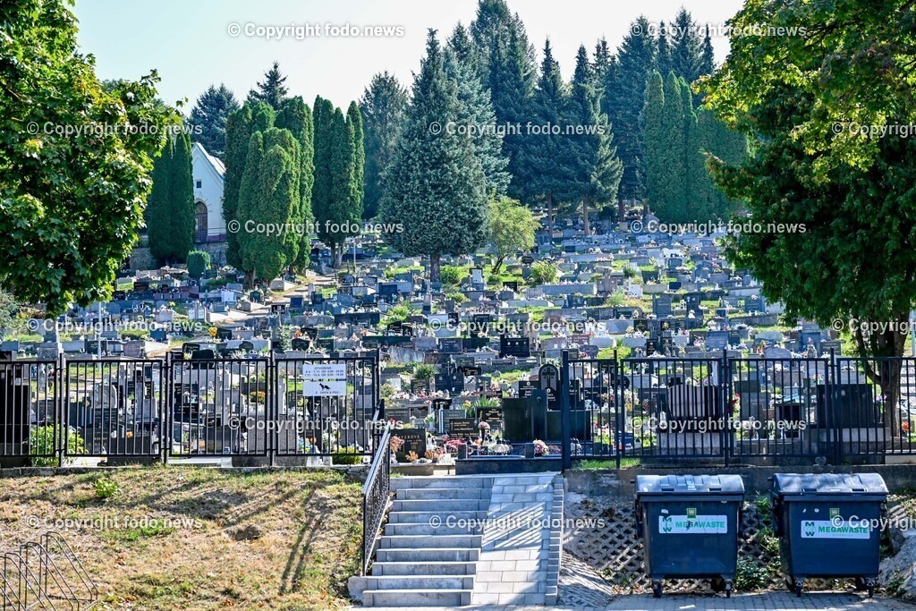 Slowakei_ Trenciansky kraj_ Povazska Bystrica_ 26.08.2024-45 | 26.08.2024, Slowakei, SVK, Trenciansky kraj, Povazska Bystrica, im Bild Stadt in der Nordwestslowakei, Stadtansichten, Gebaeude, Architektur, Turm, Bruecke, Bahnhof, Zentrum, Prior, Kaufhaus, Park, Strassen, Haeuser, Infrastruktur, kommunistische Symbolik, Denkmaeler, Kultur