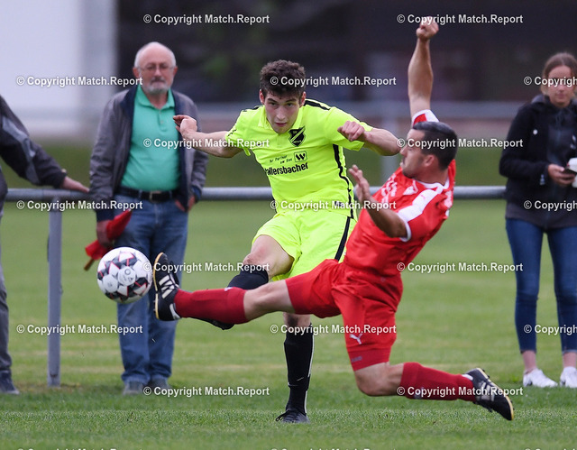 Fussball Bezirksliga  2021/2022: SV Vollmaringen - SV Mitteltal-Obertal | Fussball  Bezirksliga  2021/2022    15.09.2021SV Vollmaringen - SV Mitteltal-ObertalSven Meixner (SV Vollmaringen, re) gegen Felix Bross (SV MO,li)FOTO: ULMER PressebildagenturxxNOxMODELxRELEASExx