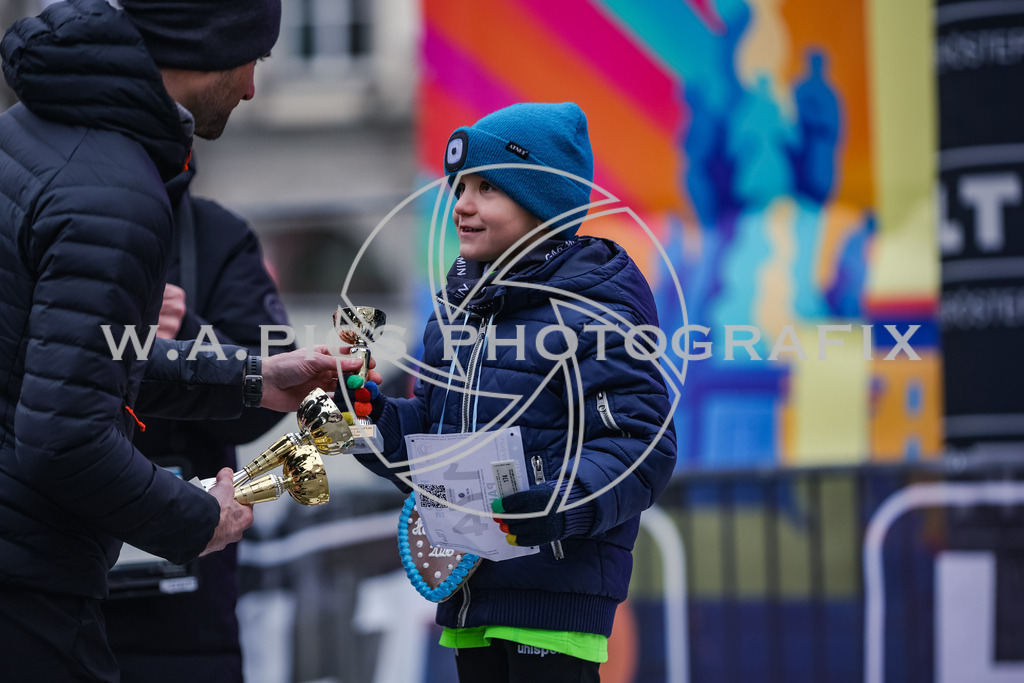 SILVESTERLAUF LINZ 25 | Linz, AUSTRIA, 31. Dezember 25, TRIRUN SILVESTERLAUF LINZ 25 , Image shows: 
Photo: WAPICS / BINDER Manuel