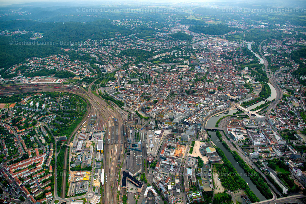 3804924 | Blick über den Hauptbahnhof Saarbrücken und das Stadtgebiet