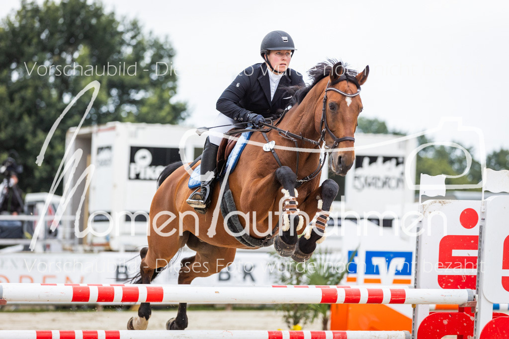 BHO-2PhSpr-M-107 | MomenTaufnahmen Pferdesportfotos