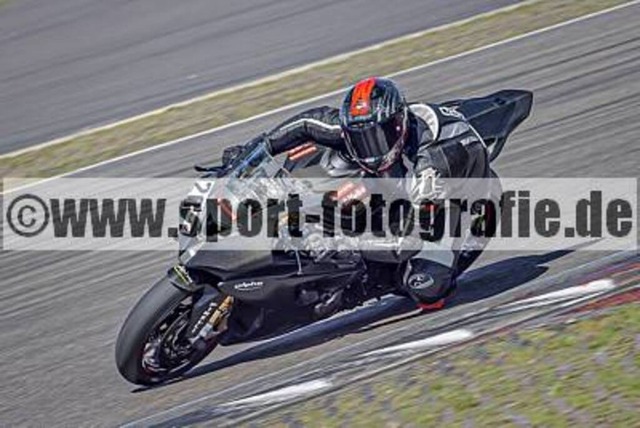 spof5569 | Professionelle Fotos von Sportveranstaltungen, aber auch Hochzeiten und anderen Events. - Realisiert mit Pictrs.com