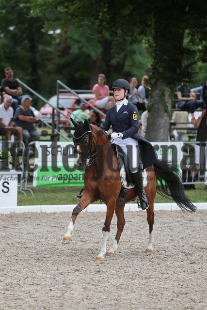 Meißenheim_2023_Prfg.Nr.16_Dressur_Kl.S_Reiter u.U25_Victoria Rohrmuß_Corelli de Luxe (17) | Alle Fotos der Reiterjournal Fotografin Doris Matthaes im Reiterjournal Online-Fotoshop. - Realisiert mit Pictrs.com