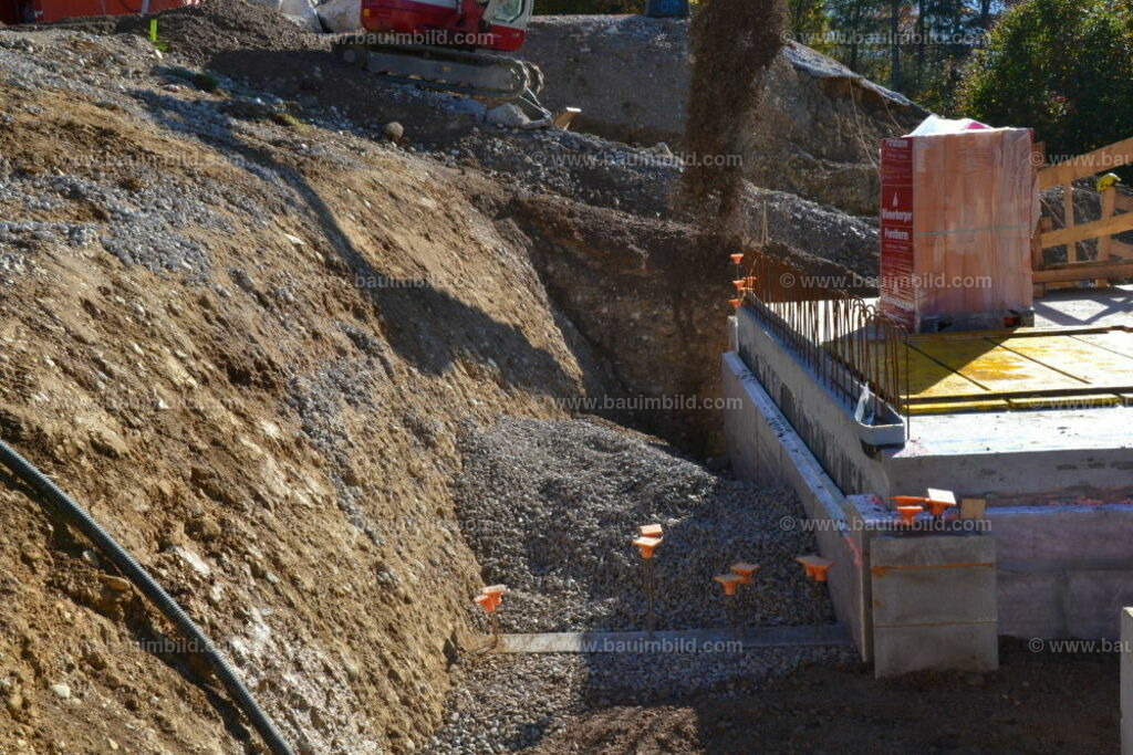 bib-lg02-erdarbeiten-0144 | Nach LV-Leistungsgruppen sortierte Detailfotos über den Bau eines Hauses. Alle Hausbau-Bilder direkt vom Urheber und Autor der Website Haus-Selber-Bauen.com