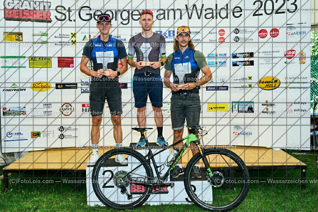 ALP8102_XXIX_GRANITBEISSER_Siegerehrung | (C)FotoLois.com, Alois Spandl, 29. GRANITBEISSER - Mountainbike-Marathon in St. Georgen am Walde, Start/Ziel/Siegerehrung, Sa 2. September 2023.