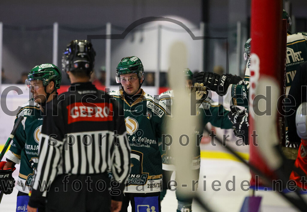 2025-09-12_109_TSV_Erding_gegen_EV_Landshut | Erding, Deutschland, 12.09.2025:Eishockey, Oberliga Süd 2025 / 2026, Testspiel, TSV Erding gegen EV Landshut, Endergebnis: 4:6Thomas Matheson (Erding Gladiators, #37)Foto: Christian Riedel / fotografie-riedel.net
