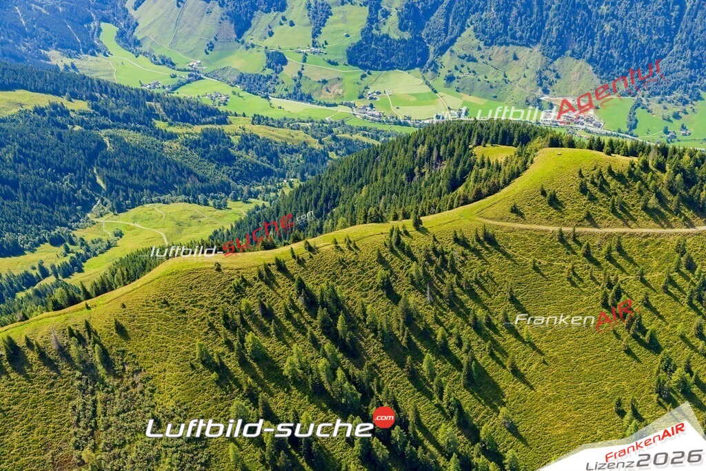 Luftaufnahme von Kammerer Hochalm - Die Luftaufnahme wurde 2025 vom UL-Flugzeug heraus erstellt ( keine Drohne ) - Hochauflösende Luftaufnahme - für professionelle Ausdrucke geeignet. Die Geschenkidee !Mit Lizenz und Bildrechte bestellbar