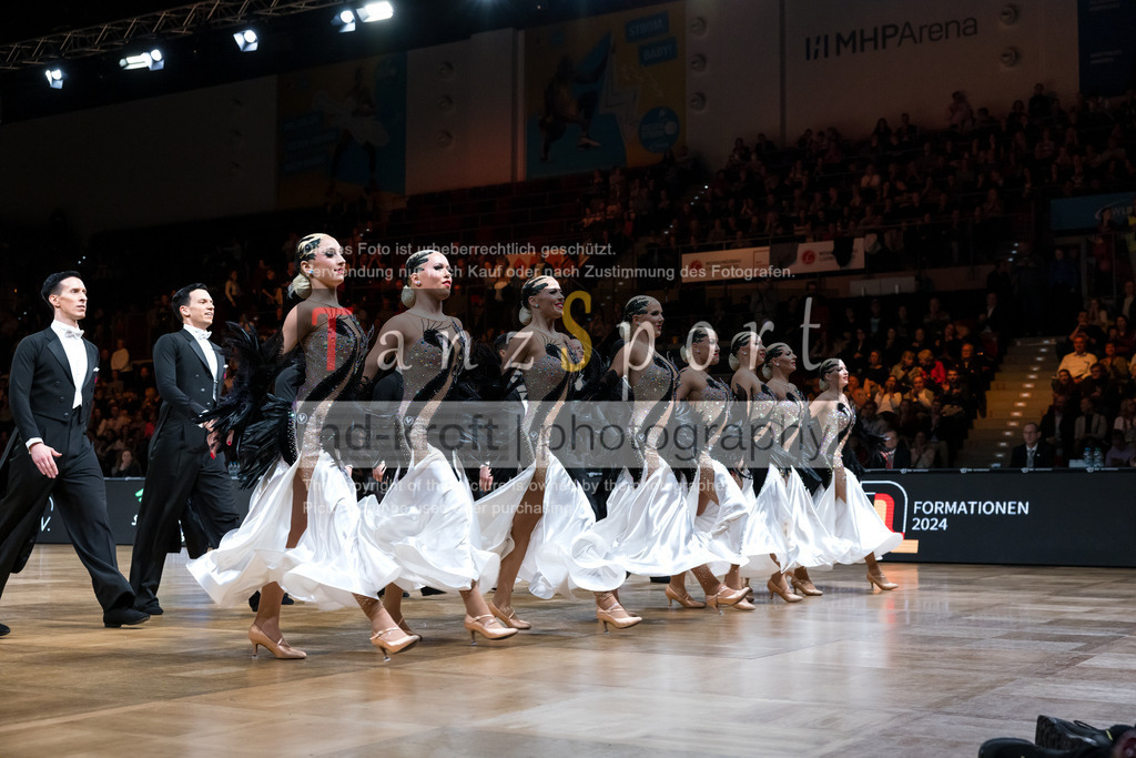 20241109_DM-Formationen_4490 | Tanzsportbilder, Standardtanz, Lateintanz, WDSF, DTV, LTVB, dancecomp, goc, hessen tanzt, blaues band der spree, walzer, tango, wiener walzer, slowfox, quickstepp, samba, rumba, cha-cha-cha, paso doble. jive, hd-kroft photography, turniertanzsport