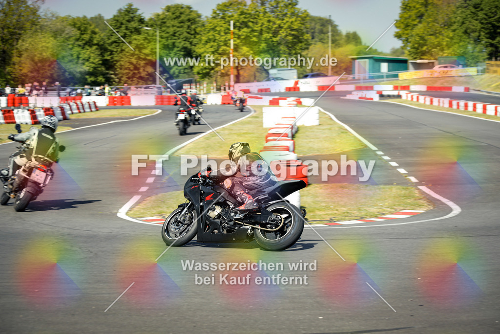 OBK_Mai_Justin_Uwe-10461 | Hier findet Ihr Bilder von Touristenfahrten auf der Nürburgring Nordschleife oder von anderen Veranstaltungen die ich besucht habe. Viel Spass beim Durch Schauen 
