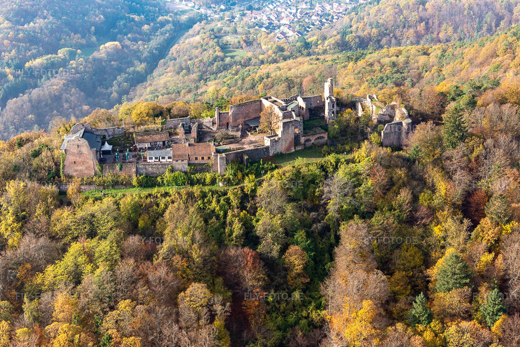 Luftbild: Burgruine Madenburg in Eschbach im Bundesland Rheinland-Pfalz in Deutschland. Foto: IMG_123748.jpg vom 07.11.2020 durch Werner Riehm/FLY-FOTO.de