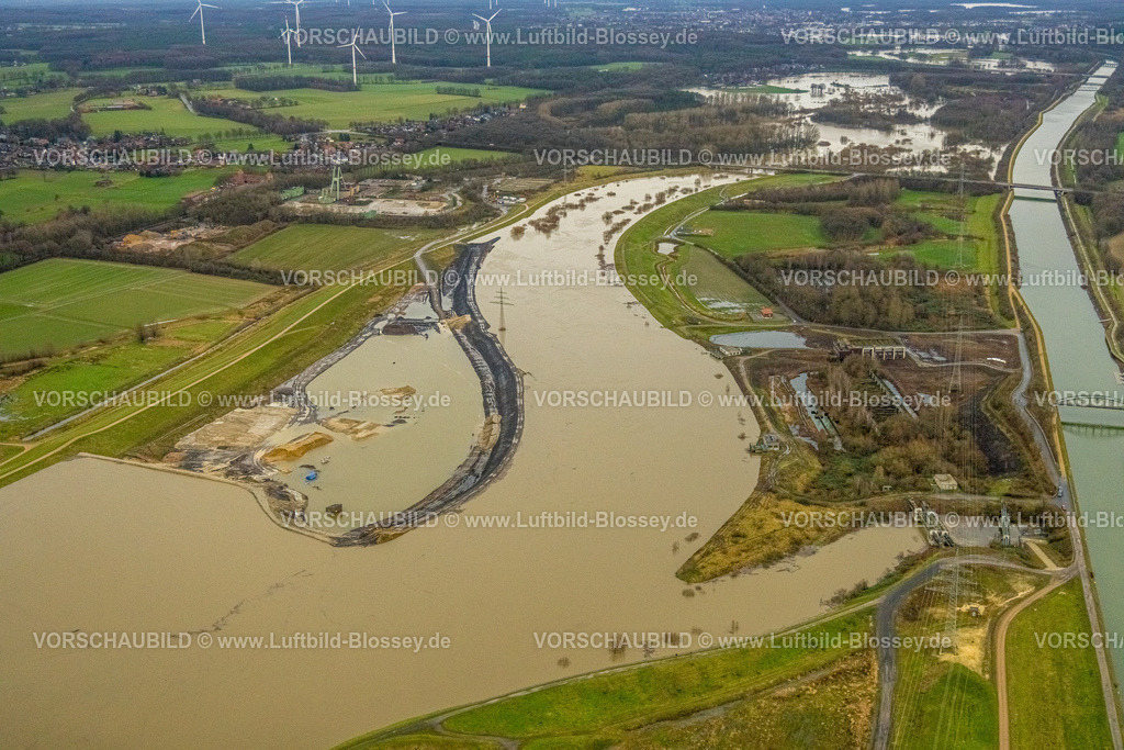 Haltern231204298Lippe | Luftbild vom Hochwasser der Lippe, Weihnachtshochwasser 2023, Fluss Lippe tritt nach starken Regenfällen über die Ufer, Überschwemmungsgebiet am Chemiepark Hüls, Chemiezone, Wesel-Datteln-Kanal, Marl, Ruhrgebiet, Nordrhein-Westfalen, Deutschland