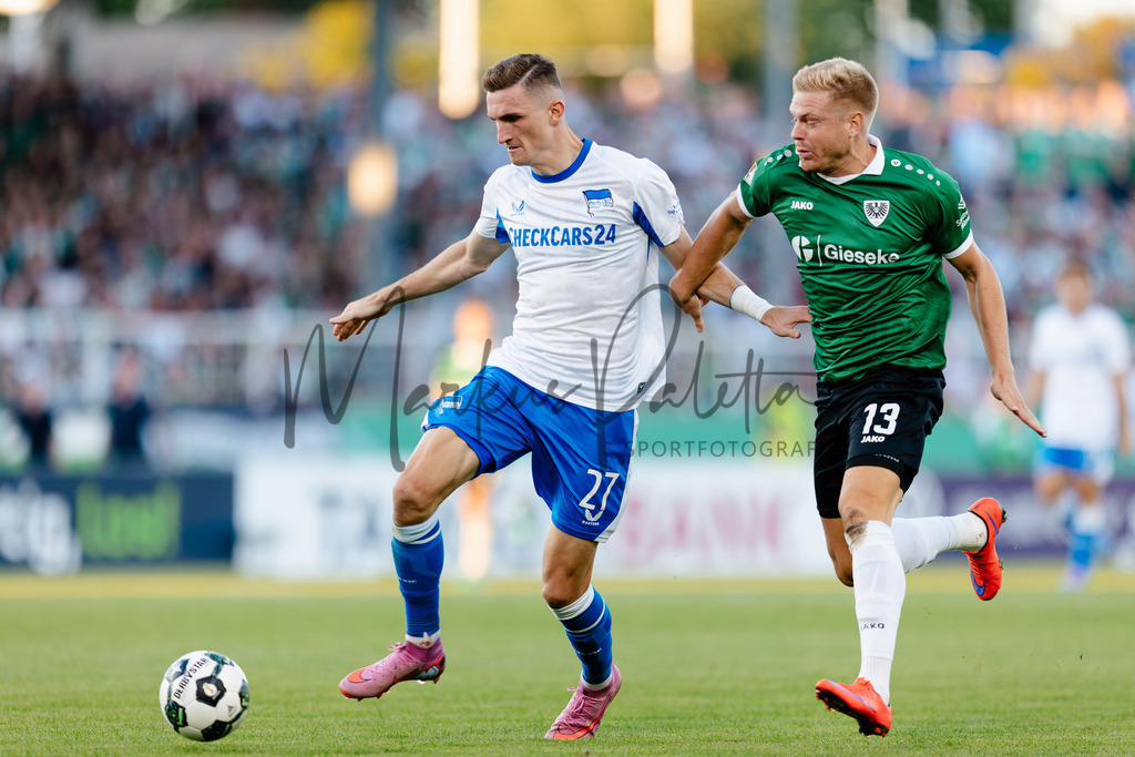 DFB-Pokal 2025/2026, 1. Runde: SC Preußen Münster - Hertha BSC Berlin | Münster, 18.08.2025: DFB-Pokal 2025/2026, 1. Runde, SC Preußen Münster gegen Hertha BSC Berlin im LVM-Preußenstadion in Münster.(Foto: sportfotografie.ms | Markus Paletta) - Realisiert mit Pictrs.com