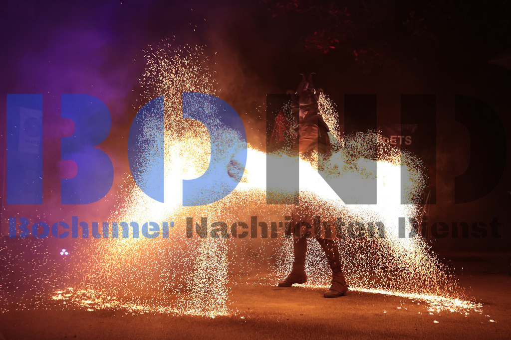 SES_MKRLHE20250705-145 | bond - Realisiert mit Pictrs.com