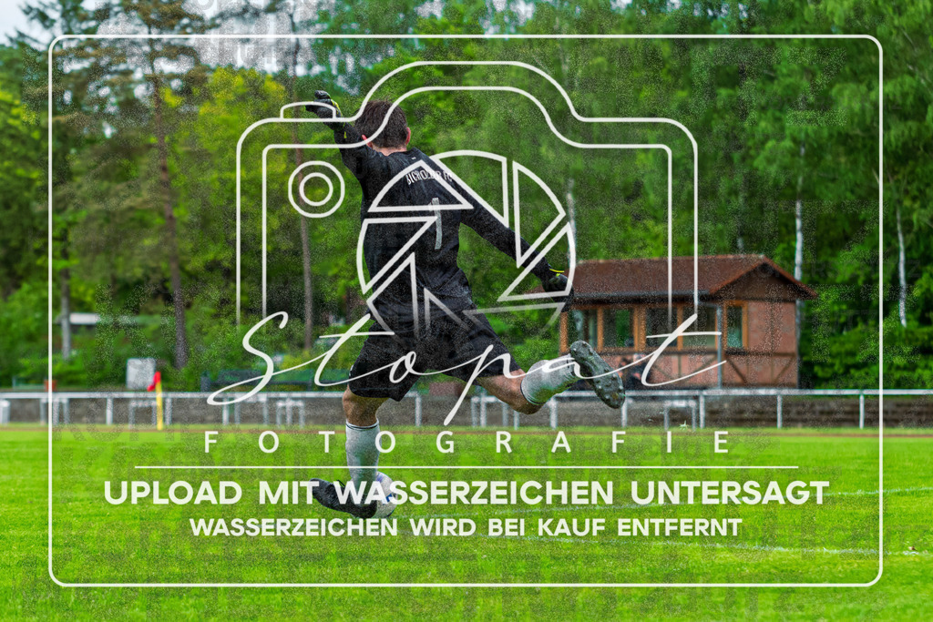 Bezirksliga Herren LG - TV Jahn Schneverdingen II vs. Buchholzer FC | Jan-Eric Kranzmair (Buchholzer FC #1); Bezirksliga Herren LG - TV Jahn Schneverdingen II vs. Buchholzer FC am 15.05.26 in Osterwald-Stadion, Schneverdingen - Realisiert mit Pictrs.com