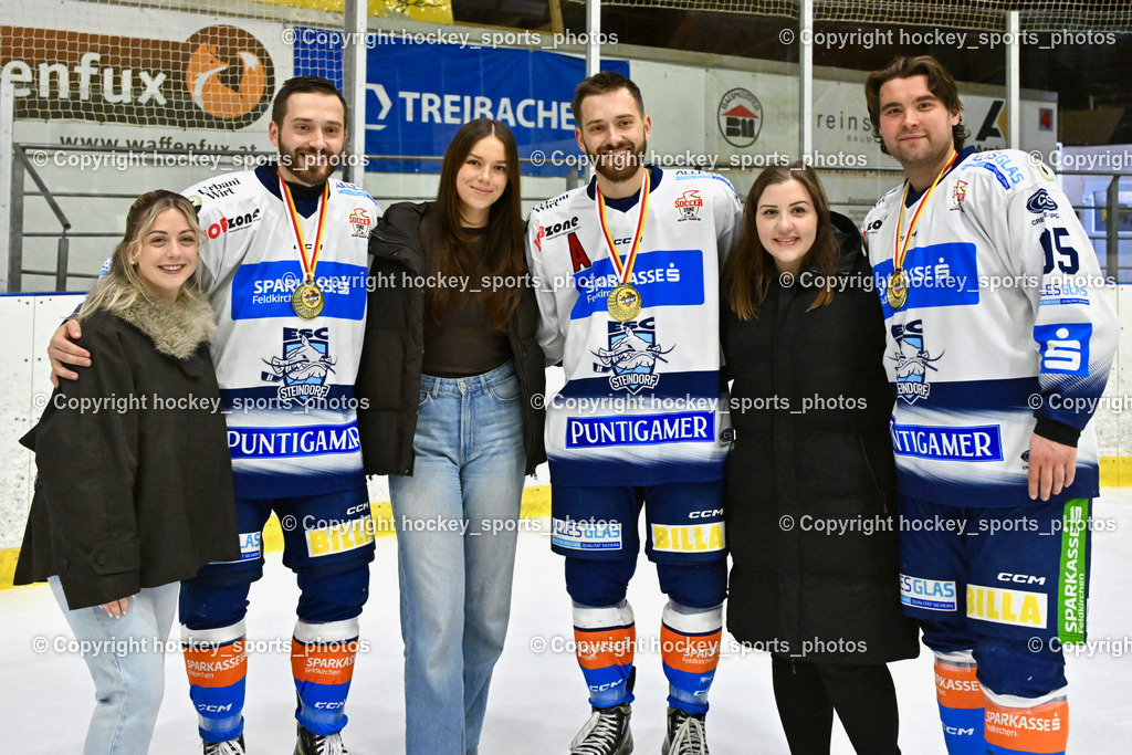 ESC Sparkasse Steindorf Meister 2025/26 | #61 Friedrich Daniel ESC Steindorf, #19 Friedrich Lukas ESC Steindorf mit Familie, #95 Gelfanov Ruslan ESC Steindorf, ESC Sparkasse Steindorf Meister 2025/26, ESC Sparkasse Steindorf Meister 2025/26 am 08.03.2026 in Althofen (Stadthalle Althofen), Austria, (Photo by Bernd Stefan)