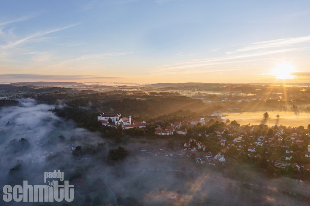 PS-Wolfegg-2026-01 | Entdecke die größte Bildgalerie der Region mit Fotografien aus dem Allgäu, der Bodenseeregion, Oberschwaben, dem Donautal und der Schwäbischen Alb. Landschaften, Luftaufnahmen und Reisefotografie als Wandbild und Fotokunst. - Realisiert mit Pictrs.com