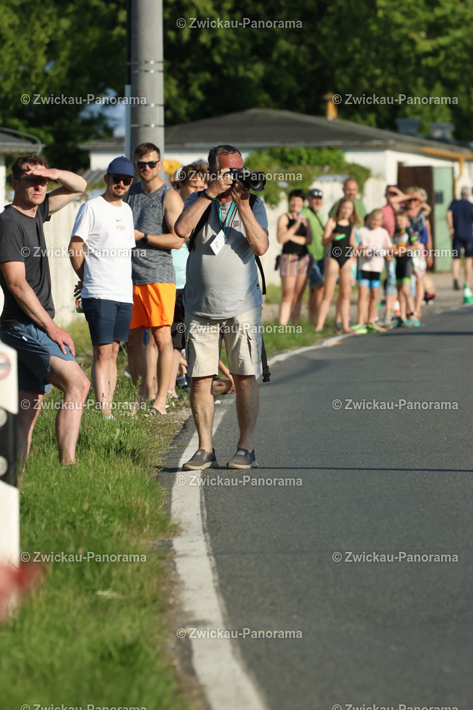 Tag 1 Rad Klein-105 | Urban. Natur. Panorama. Luftbild. 
Der Bildershop für aufregende Perspektiven!
Für Deko, Wandbild und Kalender!
Wir bringen LED-Bilder zum Leuchten!
