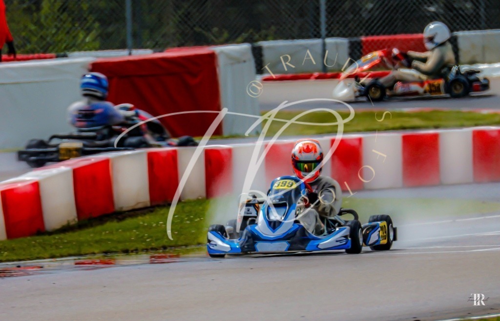 59f393759fed4914aa4a67d98bb5cbe6 | traudl_s_fotos