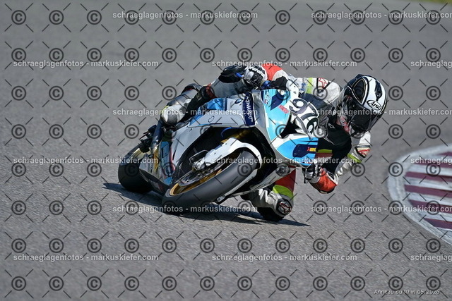 26BT02-1111 | markuskiefer.com - Realisiert mit Pictrs.com