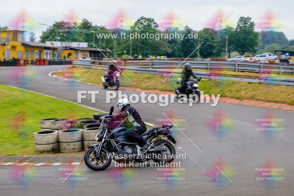 OBK-5855 | Hier findet Ihr Bilder von Touristenfahrten auf der Nürburgring Nordschleife oder von anderen Veranstaltungen die ich besucht habe. Viel Spass beim Durch Schauen 