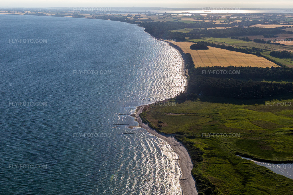 Aerial view: View of the town in Borre in the state Zealand, Denmark. – Photo: IMG_108539.jpg taken on 07/04/2018 by Werner Riehm/FLY-FOTO.com – Resolution of the original: 5401 x 3601 px