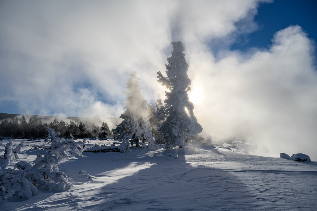 2024-144 | Sonnenaufgang am Firehole River. - Realisiert mit Pictrs.com