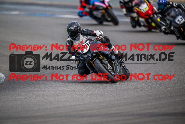 MaZZes_FotoMatrix_230410_2035 | ROT