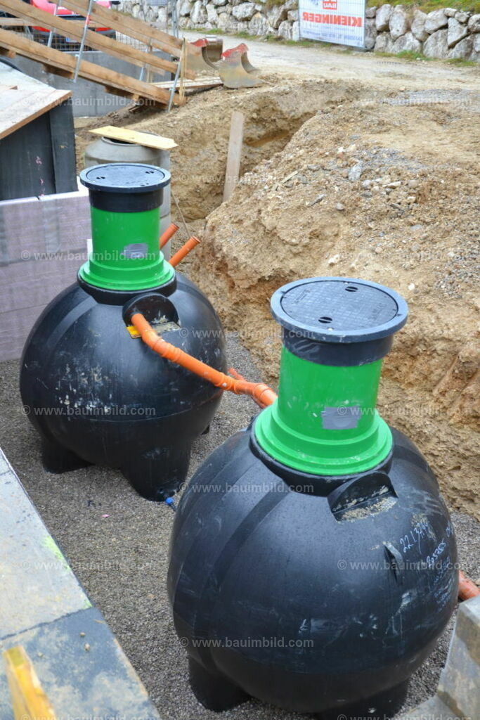 bib-lg03-abwasserkanal-0079 | Nach LV-Leistungsgruppen sortierte Detailfotos über den Bau eines Hauses. Alle Hausbau-Bilder direkt vom Urheber und Autor der Website Haus-Selber-Bauen.com