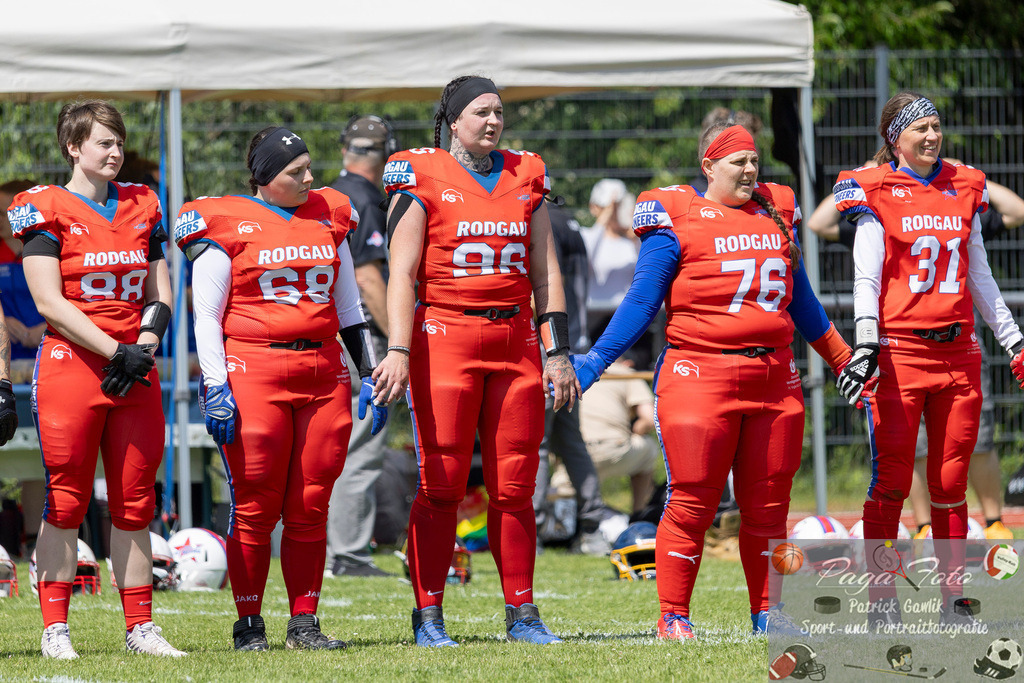 GFLW 1: German Football League Women 1: Rodgau Pioneers Ladies - Stuttgart Scorpions Sisters, 07.06.2026 | Vera Mössinger (Rodgau Pioneers Ladies #88) &amp; Madeleine Wirth (Rodgau Pioneers Ladies #68) &amp; Tamara Parth (Rodgau Pioneers Ladies #96) &amp; Katharina Richter (Rodgau Pioneers Ladies #7) &amp; Kathrin Rau (Rodgau Pioneers Ladies #31), Rodgau Pioneers Ladies - Stuttgart Scorpions Sisters, Rodgau, Maingau-Energie-Stadion "Am Weichsee", 7.6.2026 - Realisiert mit Pictrs.com