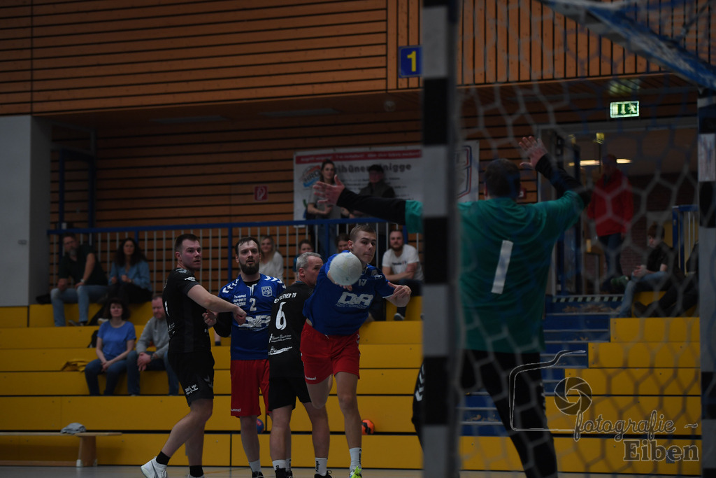 VFL Rastede-Elsflether TB 2 | VFL Rastede (blau)-Elsflether TB 2 (schwarz) am 06.04.2024 in Rastede (Sporthalle Feldbreite), Deutschland, Photo: Philip Eiben 2024 - Realisiert mit Pictrs.com