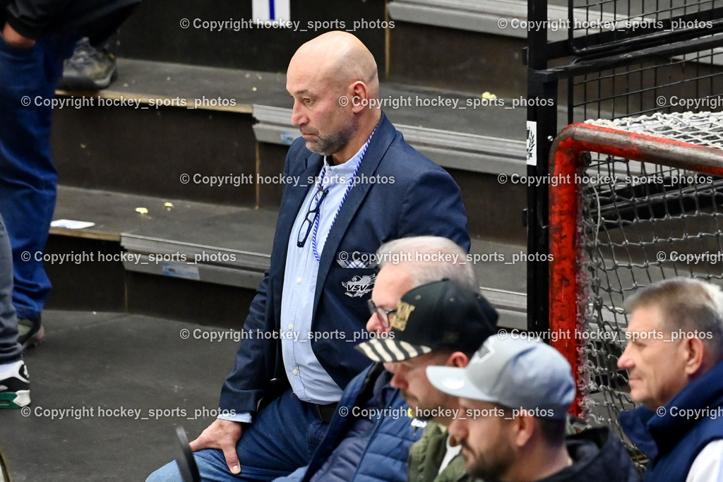 EC IDM WÄRMEPUMPEN VSV vs. FTC-TELEKOM JÉGKORONG | Herbert Hohenberger Sportdirektor EC VSV, EC IDM WÄRMEPUMPEN VSV vs. FTC-TELEKOM JÉGKORONG, EC IDM WÄRMEPUMPEN VSV vs. FTC-TELEKOM JÉGKORONG am 19.10.2025 in Villach (Stadthalle Villach), Austria, (Photo by Bernd Stefan)