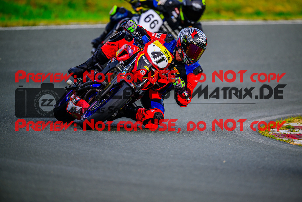 MaZZes_FotoMatrix_240726_6007705_7918 | TWIN