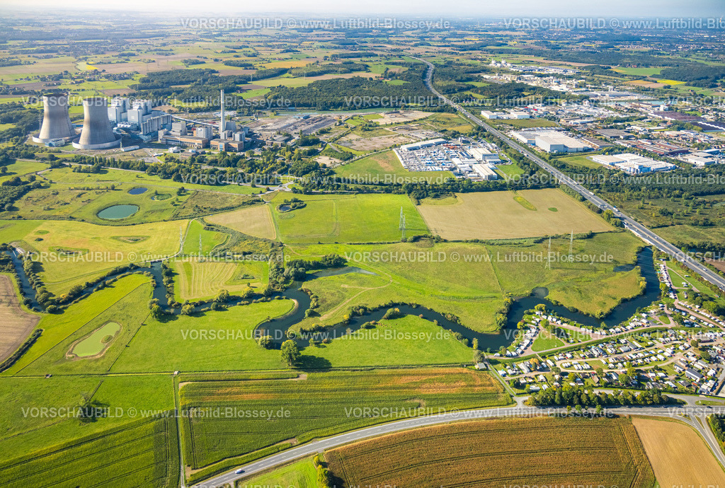 Hamm250900807 | Luftbild, Fluss Lippe Flussmäander Auenlandschaft Schmehauser Mersch, Wiesen und Felder, Funke Kunststoffe GmbH an der Autobahn A2 und RWE Kraftwerk Westfalen, Rückbau am Hafen Baugebiet Geithe, angedachte Autobahn A2 Anschlussstelle Siegenbeckstraße, Uentrop, Hamm, Ruhrgebiet, Nordrhein-Westfalen, Deutschland